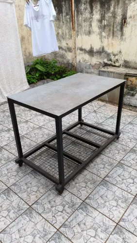 Mesa em ferro tubo 40x40mm