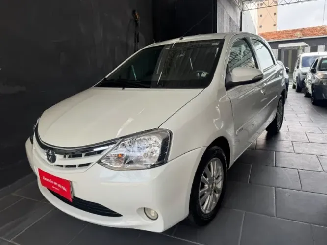 Toyota Etios XLS 1.5 Flex 16V 5P Mec. 2015