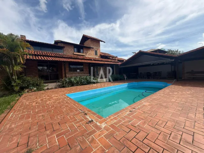 Casa Comercial à venda, 5 quartos, 1 suíte, 4 vagas, Santa Mônica - Belo Horizonte/MG