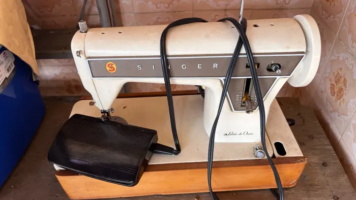 Máquina de costura SINGER