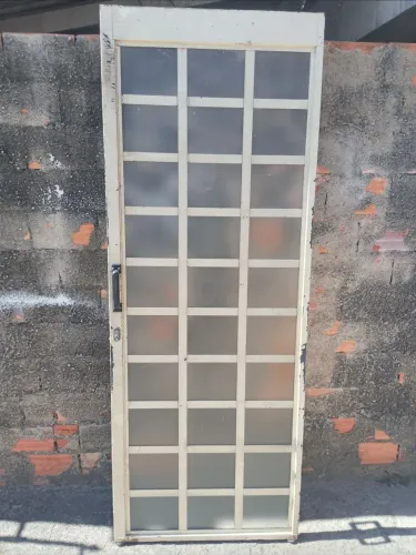 Porta de ferro