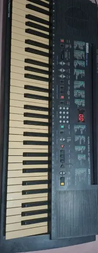 Lindo Teclado yamaha psr 300 top