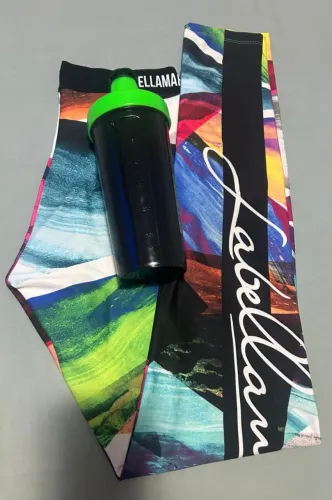 Calça Fitness Labellamafia+Coqueteleira