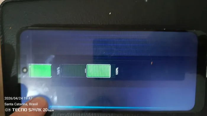 Smartphone Redmi 13 tela quebrada 
