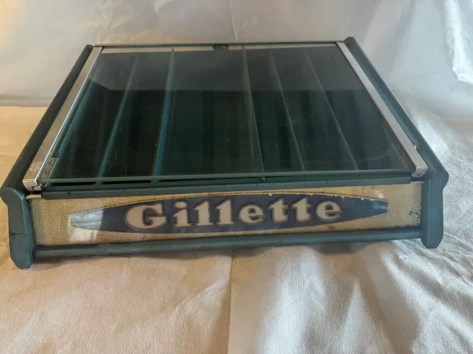 antigo expositor de balcão da Gillette