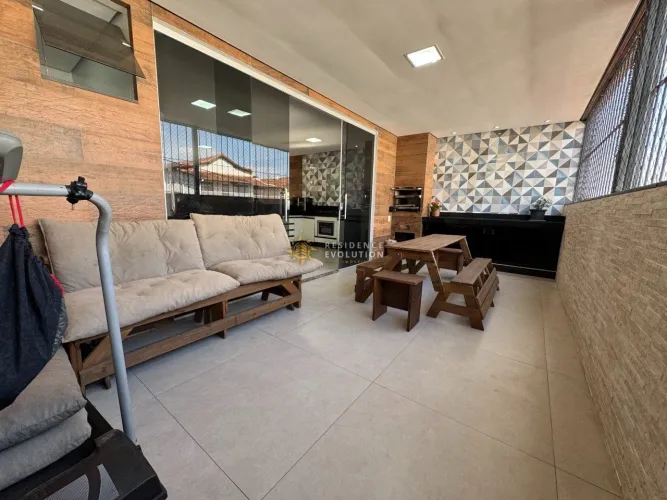 Casa Exclusiva à Venda no Bairro Copacabana - Belo Horizonte