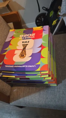 Álbum Capa Mole + 84 figurinhas Copa Mundo 2026 