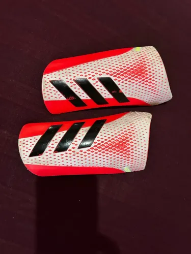 Caneleira de futebol adidas