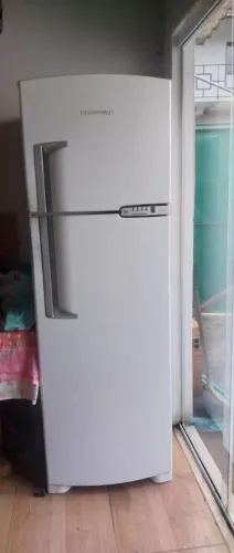 Vendo geladeira 