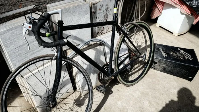 Bike e peças para trocar 