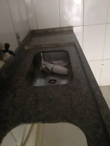 Vendo essa pia de mármore