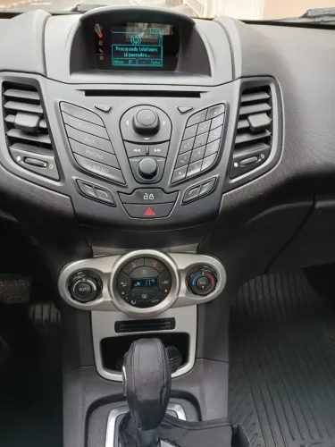 Ford Fiesta 1.6 16V Flex Aut. 5P 2014