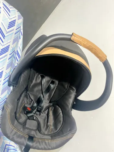 Carrinho de Bebê 3 em 1 (com bebê conforto)