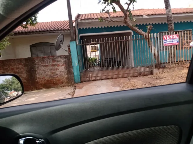 Casa a venda.