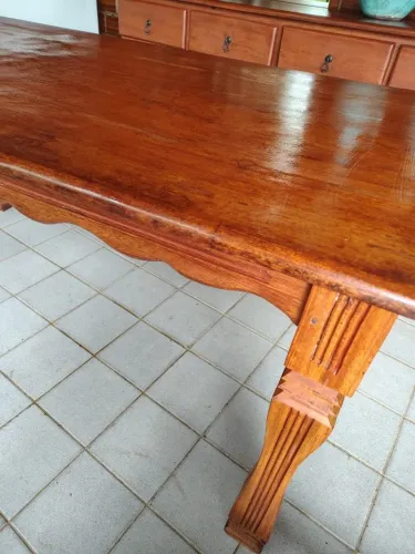 *** Belíssima mesa em madeira maciça de angelim ***
