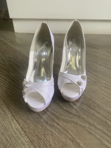 Sapato noiva branco sofisticado tamanho 35
