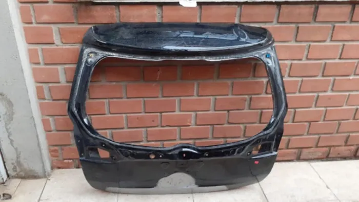 Tampa Traseira Toyota Yaris Hatch 2018