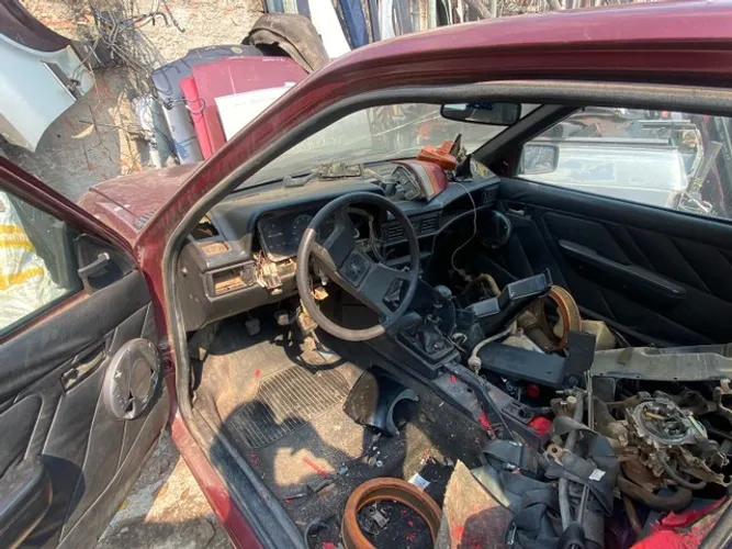 Kadett sucata para retirada de peças 1.8 carburado