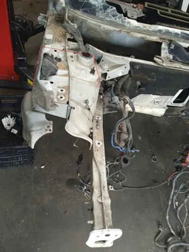 Meia Caixa De Roda Longarina Lado Direito Fiat Bravo 2013 14 