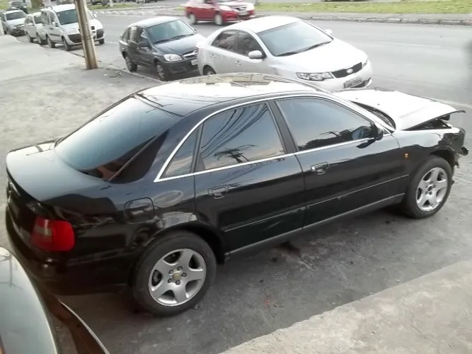 Sucata Audi A4 2.4 V6 Automático 1999 Para Retirada De Peças