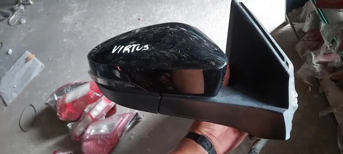 Retrovisor do Virtus