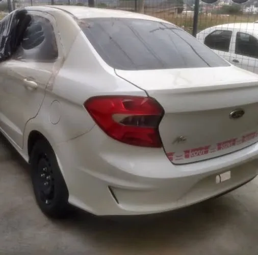 Sucata Ford ka sedan