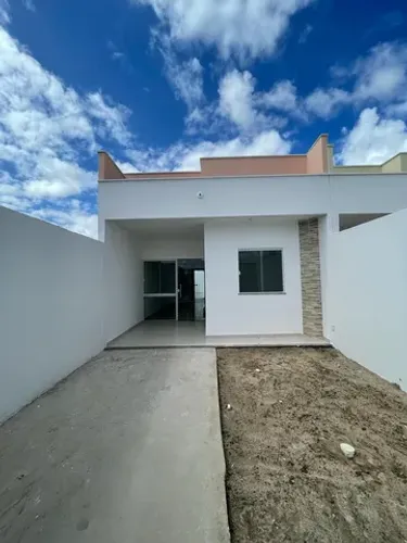 Vendo excelente casa sendo 2/4 na Conceição