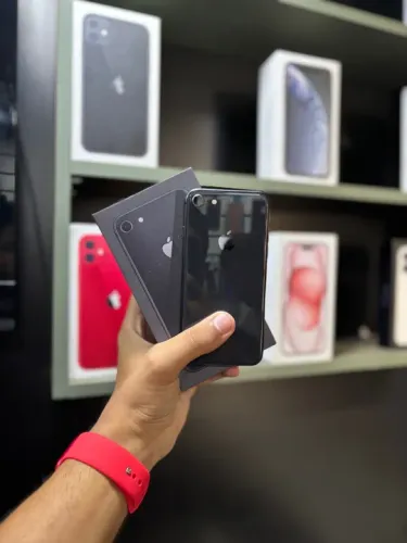 IPHONE 8 64 GB COM CAIXA