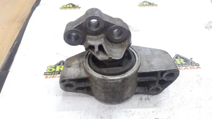 Coxim Do Motor Direito Punto 
