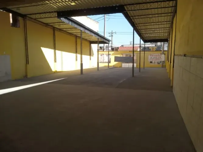 Aluga-se espaço com 300 m² - Queimados - RJ - Aceita-se Oferta