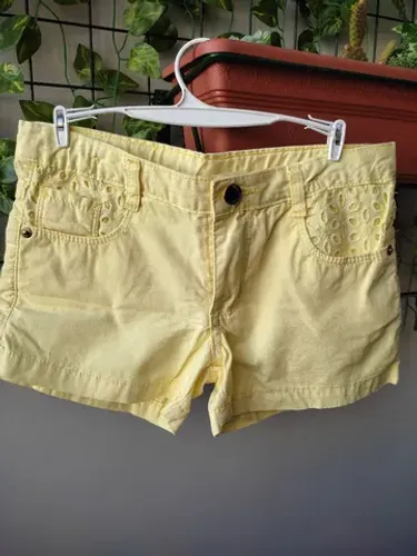 Short amarelo Renner tamanho 12 valor R$ 30,00