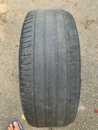 Pneu michelin 215/55/17