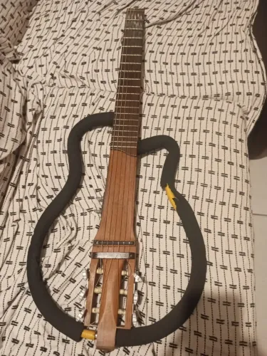 Violão Vazado Ramá