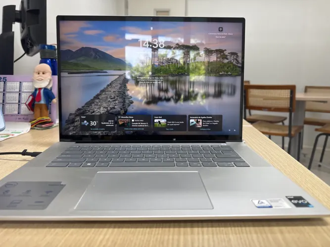 Notebook DELL 16 pol i7 13gen 1TB SSD Placa de vídeo 128Mb