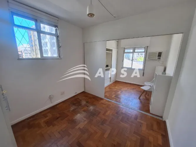 UM LINDO APARTAMENTO NO CORAÇÃO DO JARDIM BOTÂNICO ENCANTA À PRIMEIRA VISTA. COM 35M² MUIT