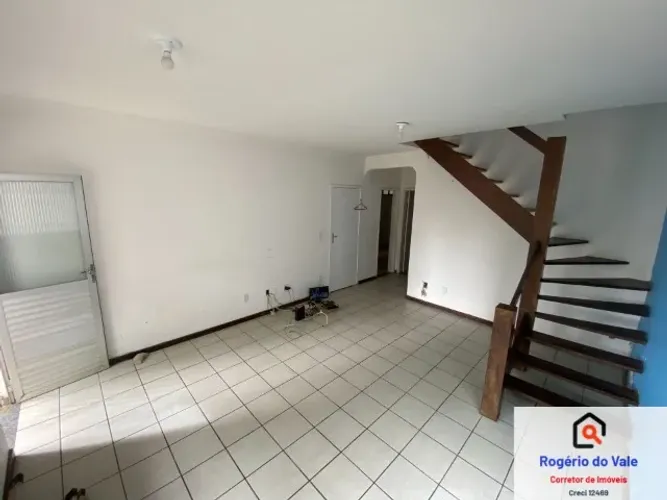 IPITANGA Póx. á Praia - Casa Dúplex, 4/4 - 3 Suítes, Garagem Coberta