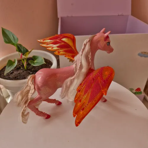Brinquedo Pônei com Asas de Orlando