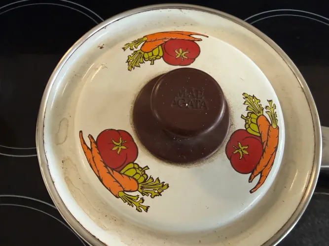 Panela mãe Ágata antiga