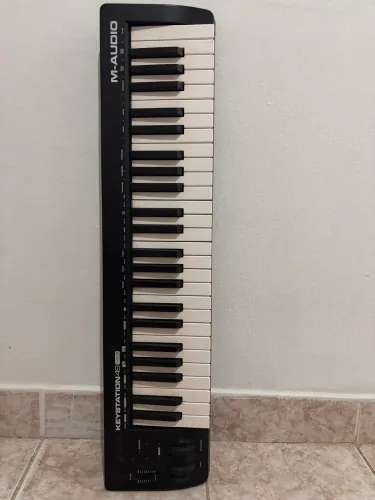 Controlador MIDI- Keystation 49 M-AUDIO 