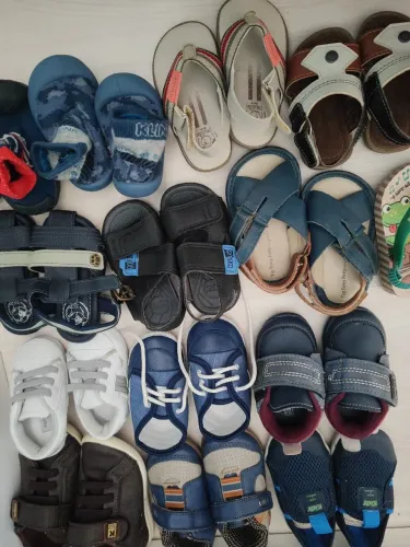 Sandálias/tênis/ sapatos bebê