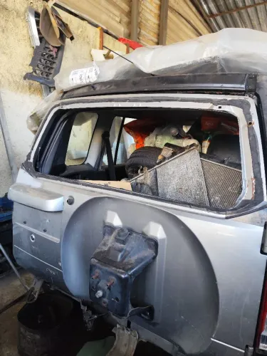 Tampa traseira da Pajero Tr4 2010/2012-2015 original