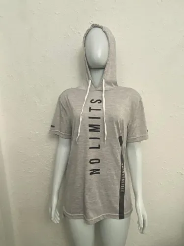 Camiseta Fitness St. Over Tamanho P Poliéster Ótimo Estado