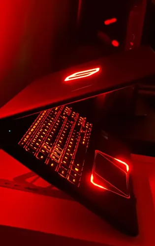 Notebook Gamer GTX1050 - i7 - IMPECÁVEL 