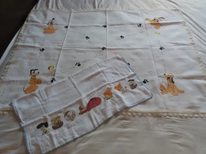 Fralda Flintstones e manta de verão Pluto (presenteáveis)