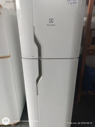 REFRIGERADOR ELECTROLUX DF35A 220V