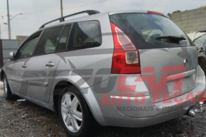 TEMOS PEÇAS PARA ESSA SUCATA!RENAULT MEGANE GT DYN 1.6 16V ANO 2011 