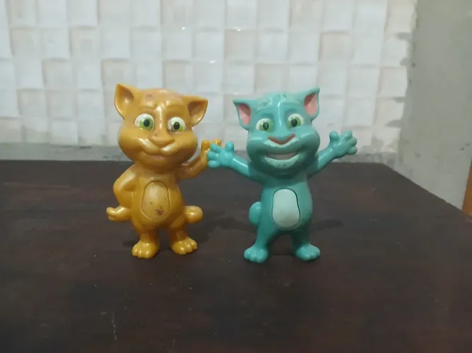 Bonecos Talking tom McDonald's 