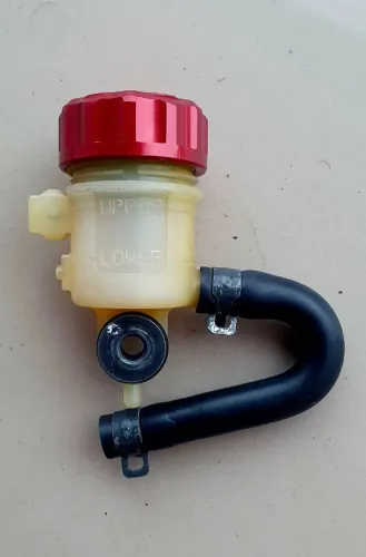 Reservatório Do Freio Traseiro Da Cbr 1000rr Ano 2008 A 2019 (Usado)