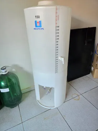 Fermentador cônico para cerveja 150 litros Polipropileno com pé