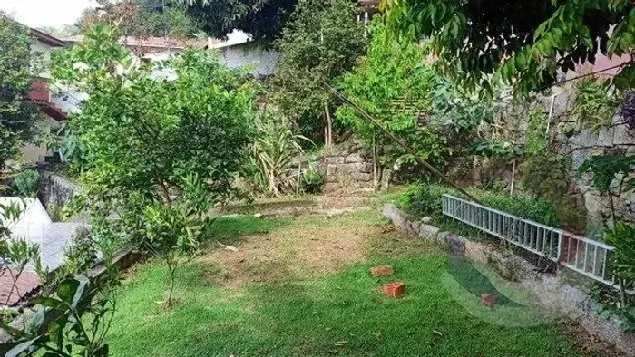Terreno de 557.1m² no bairro Centro